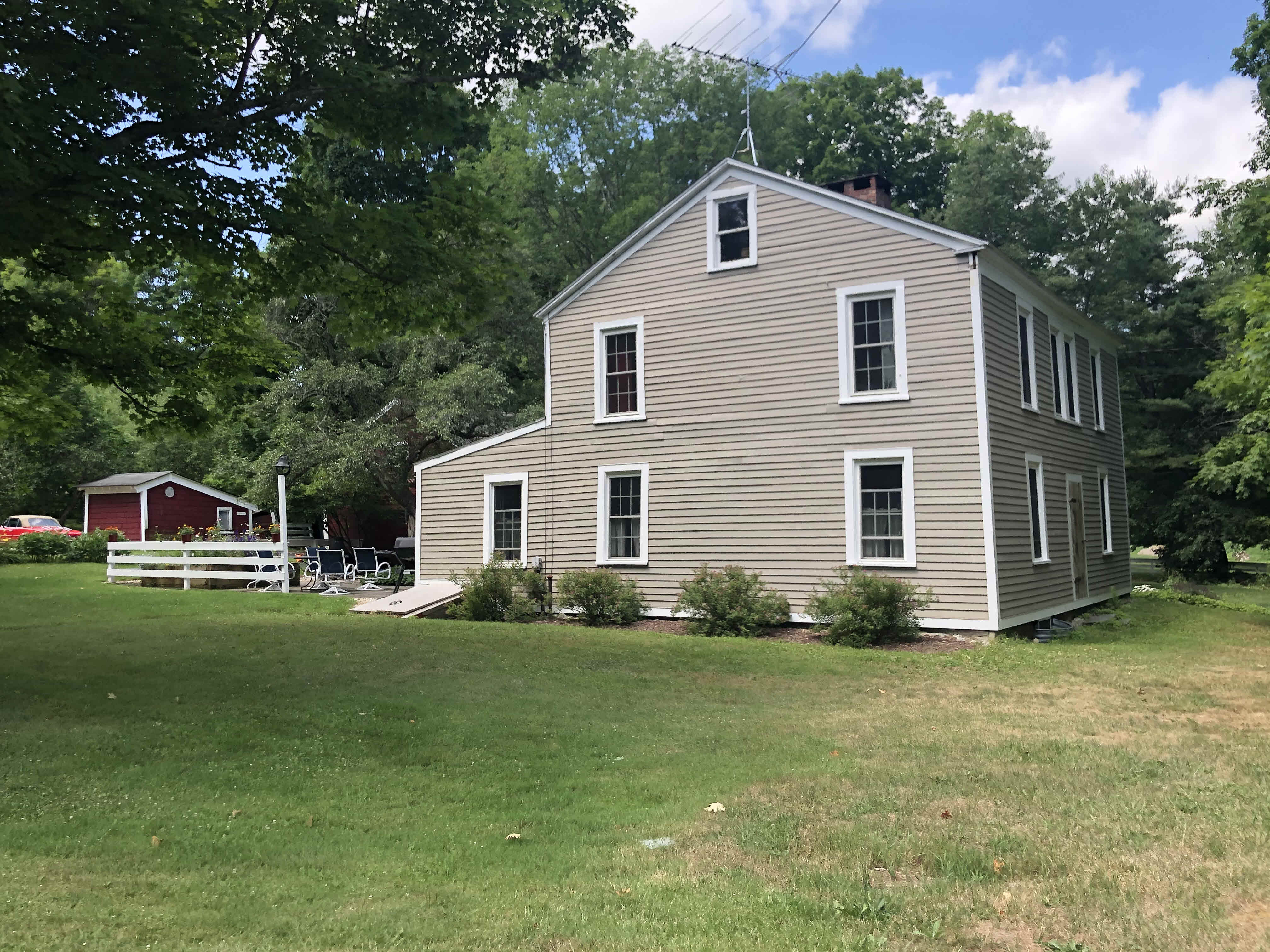 Building photograph for 6 STATE LINE ROAD